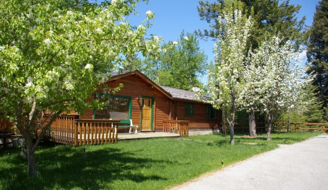 Creekside Cabin