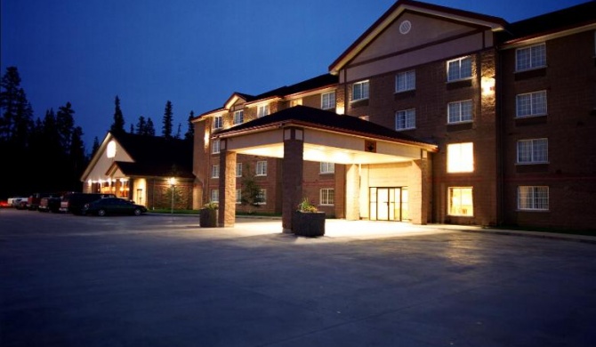 Woodlands Inn & Suites