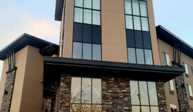 Comfort Suites Kelowna