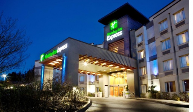 Holiday Inn Express & Suites Langley, an IHG Hotel