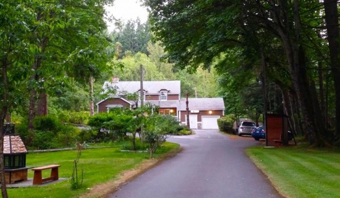 Malahat Bungalows Motel