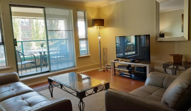 Corporate rental , relocating , working in North Vancouver , pet friendly