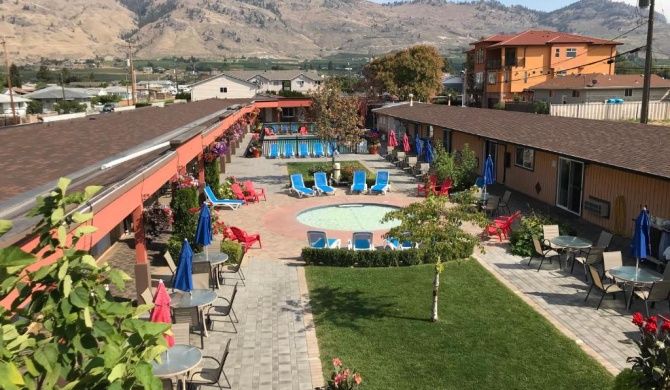 Sahara Courtyard Inn & Suites Osoyoos