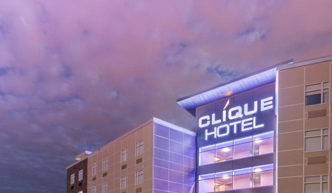 Hotel Clique Calgary Airport