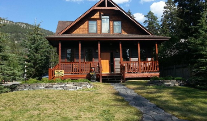 Banff Bear Bed & Breakfast