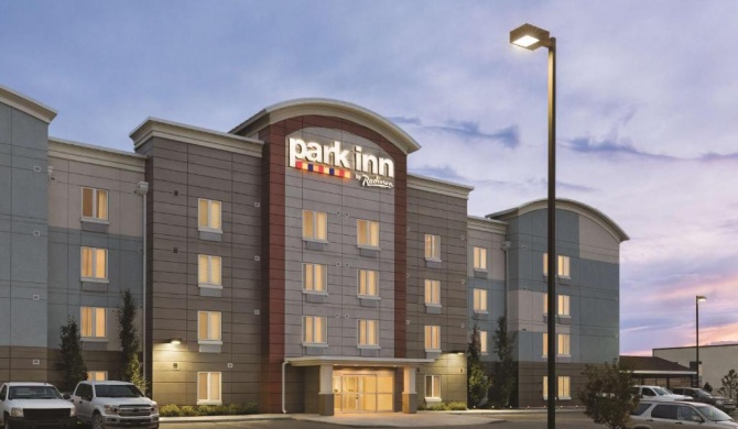 Park Inn by Radisson, Calgary Airport North, AB