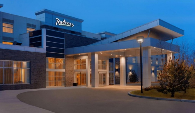 Radisson Hotel & Conference Center Calgary Airport East