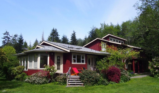 Island Village Properties at South Chesterman's Beach