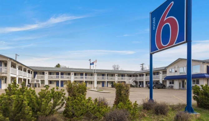 Motel 6-Camrose, AB