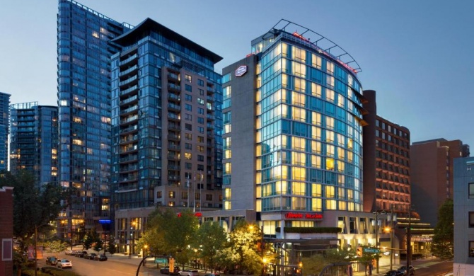 Hampton Inn & Suites, by Hilton - Vancouver Downtown