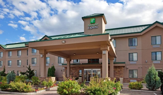 Holiday Inn Express Hotel & Suites Vernon, an IHG Hotel