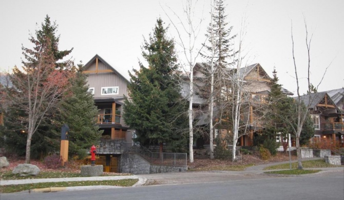 Glacier's Reach by Whistler Retreats