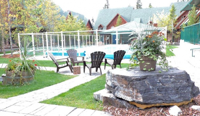 Fenwick Vacation Rentals OPEN Pool & Hot tub