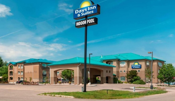 Days Inn & Suites by Wyndham Brandon