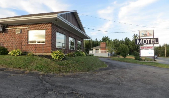 Fundy Line Motel