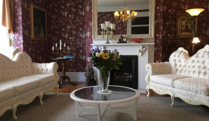 Balmoral House Bed & Breakfast