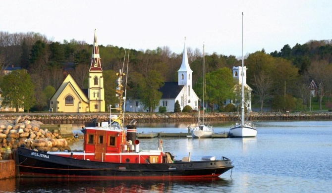 Mahone Bay Beach House