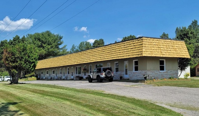 MacIver's Motel and Camp