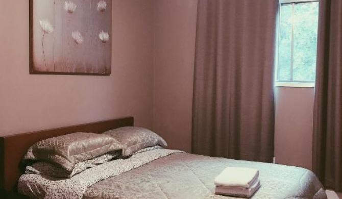 Female only Private Rooms Close to NAIT Kingsway Mall Downtown