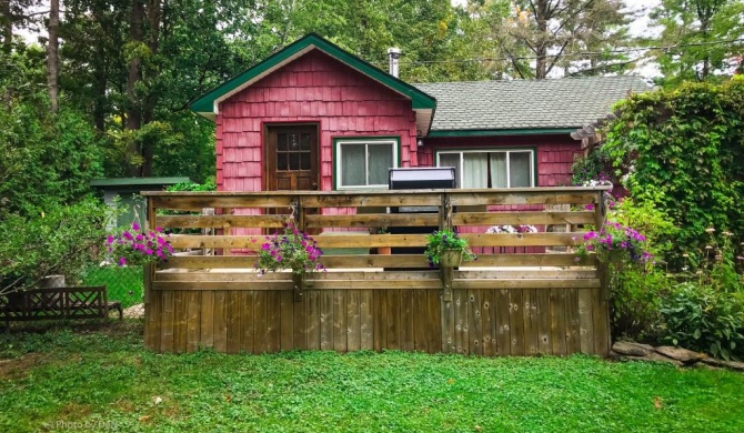 Dream House by Lake Simcoe beach