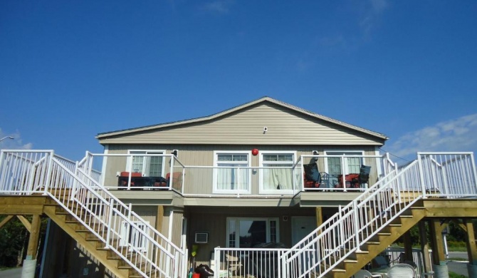 Bayside Inn & Waterfront Suites