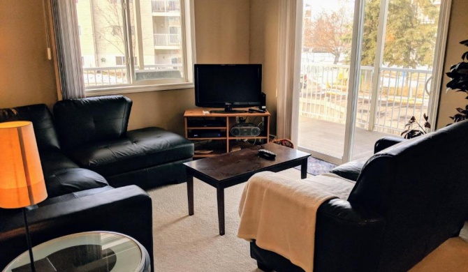 Quiet Condo close to WEM w/ A/C & U/G Parking