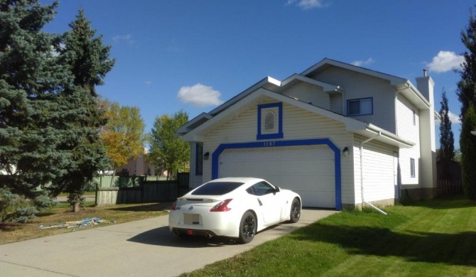 Spacious/Elegant house by West Edmonton Mall