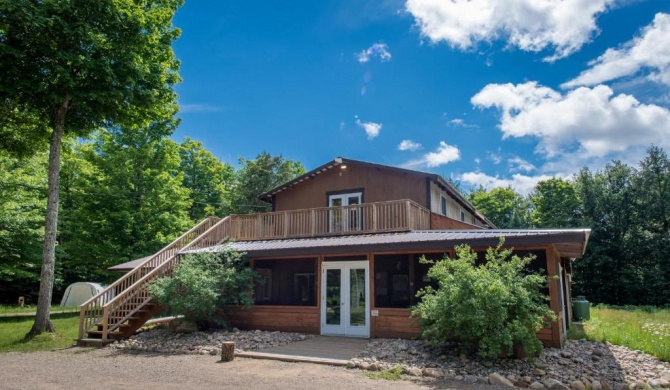 Madawaska Lodge-Glamping Cabins