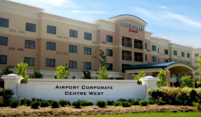 Courtyard by Marriott Mississauga-Airport Corporate Centre West