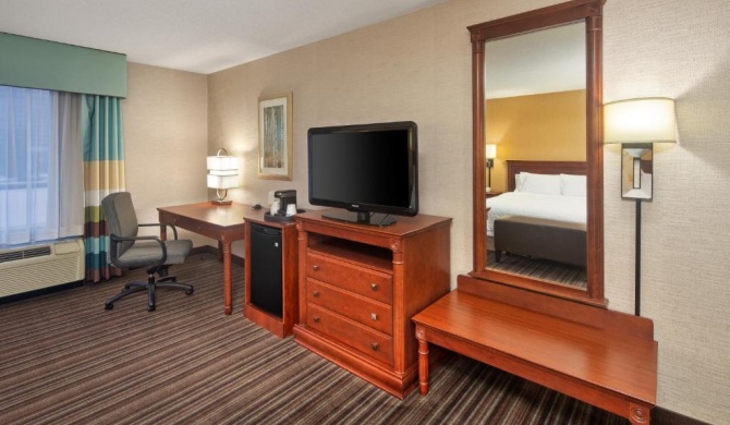 Hampton Inn & Suites by Hilton Toronto Airport