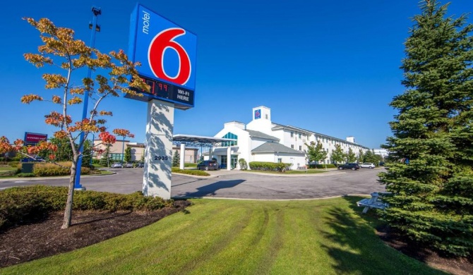 Motel 6-Mississauga, ON - Toronto