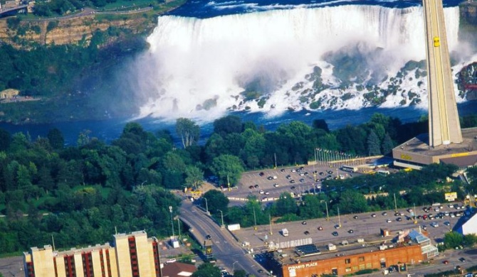 DoubleTree Fallsview Resort & Spa by Hilton - Niagara Falls