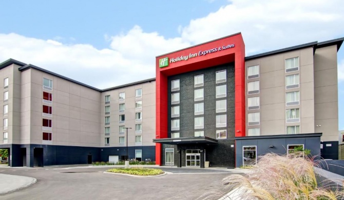 Holiday Inn Express & Suites Oshawa Downtown - Toronto Area, an IHG Hotel