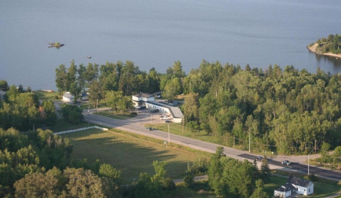 Edgewater Motel and Campground