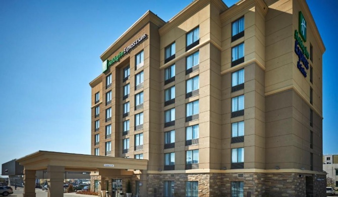 Holiday Inn Express and Suites Timmins, an IHG Hotel