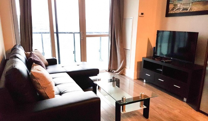 1 BR VIP Suite across CN Tower & Convention Ctr