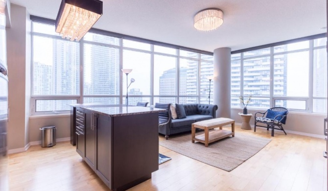 HomeHop Suites - Maple Leaf Square