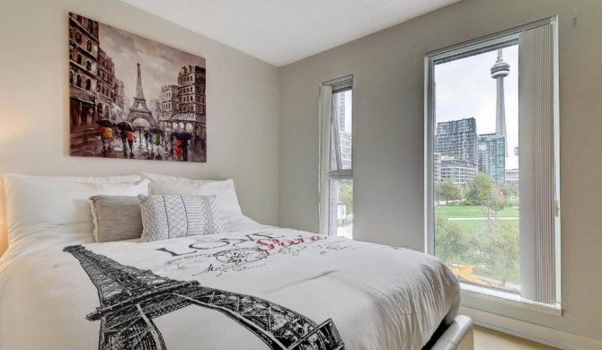 LUX 2 BR Suite with City Views