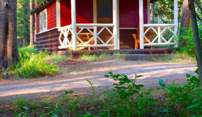 Johnston Canyon Lodge & Bungalows