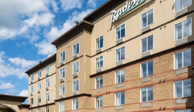 Radisson Hotel & Suites Fort McMurray