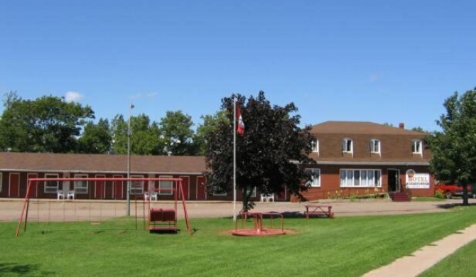 Summerside Motel & Cottages