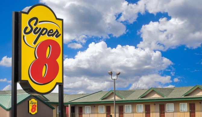 Super 8 by Wyndham Fox Creek