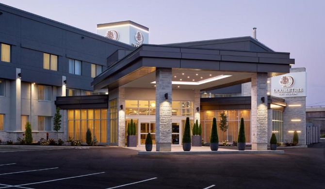 Doubletree By Hilton Montreal Airport