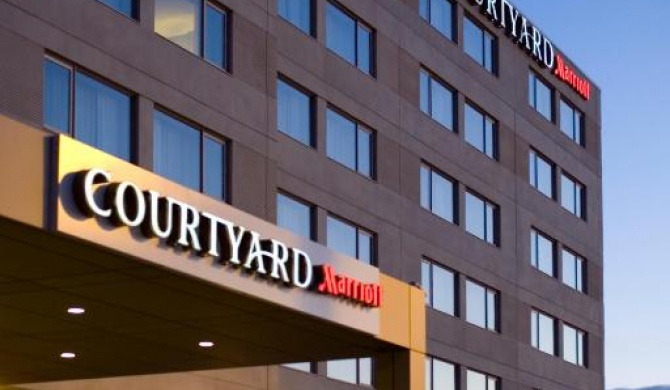 Courtyard by Marriott Montreal Airport