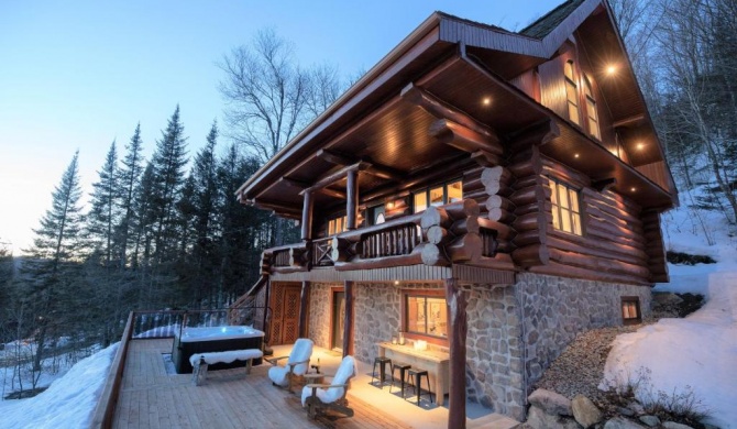 Breathtaking log house with HotTub - Winter fun in Tremblant