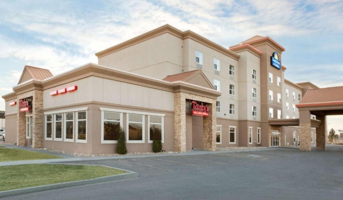 Days Inn & Suites by Wyndham Edmonton Airport