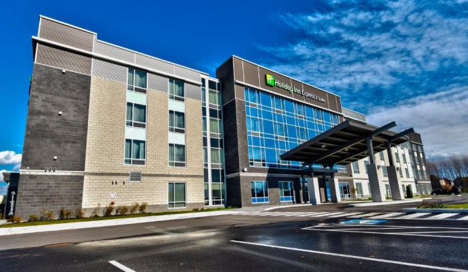 Holiday Inn Express & Suites Vaudreuil-Dorion, an IHG Hotel