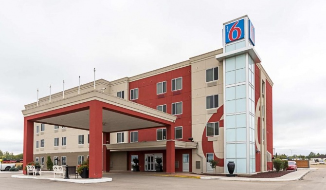 Motel 6-Moosomin, SK