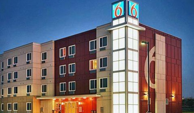 Motel 6-Swift Current, SK