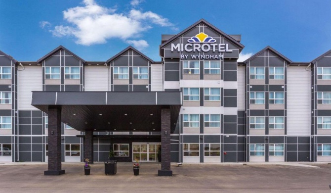 Microtel Inn & Suites by Wyndham Whitecourt